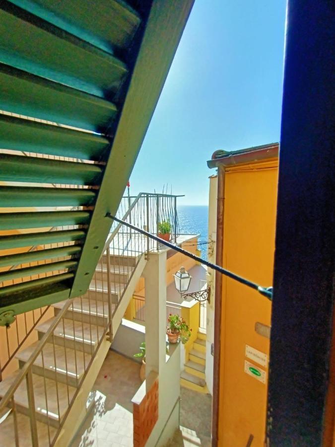 ホテル La Piramide マナローラ エクステリア 写真